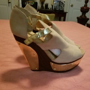 Lady wedge shoe